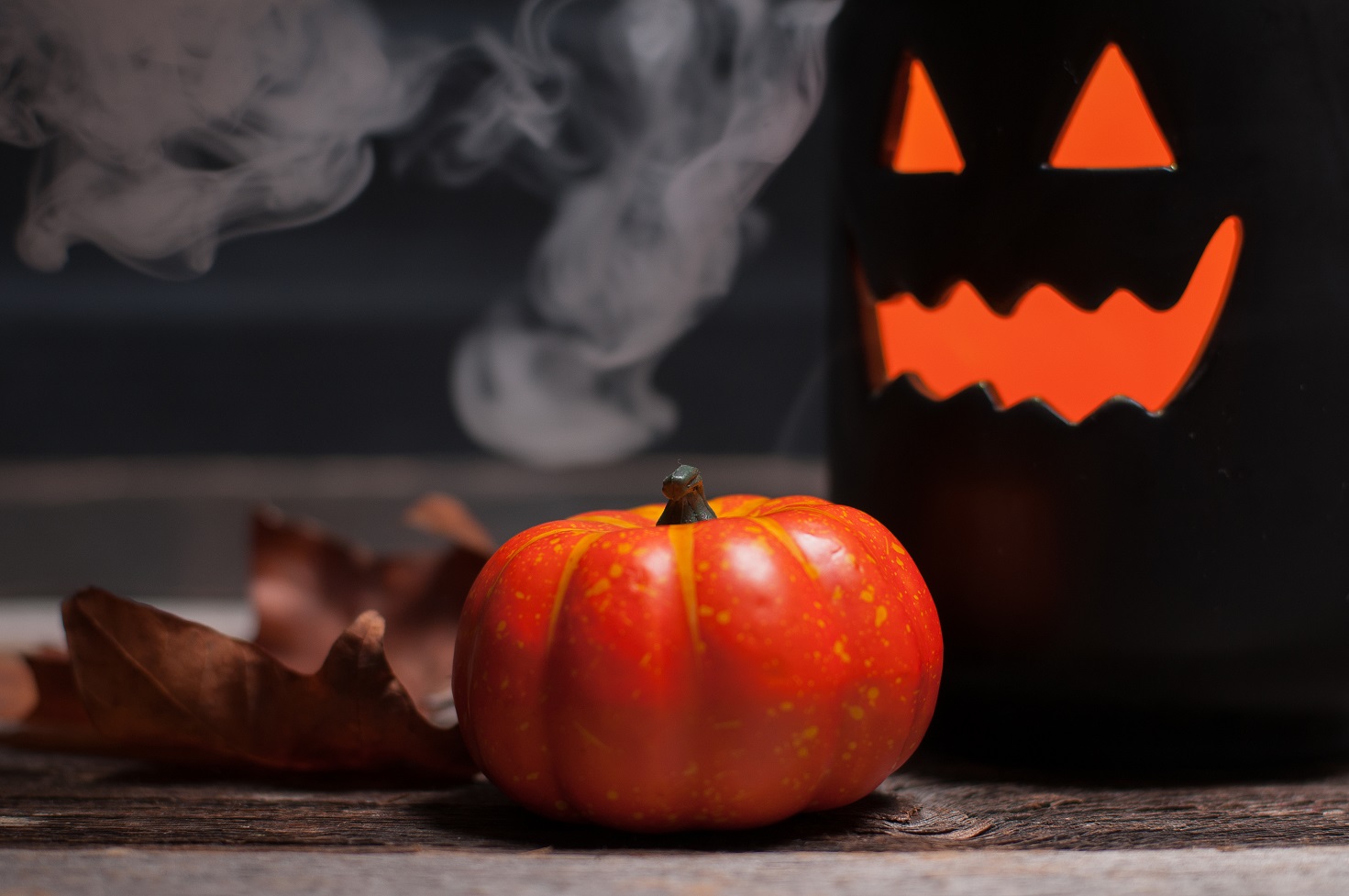 Try dry ice for Halloween decorations! – Linde Stories